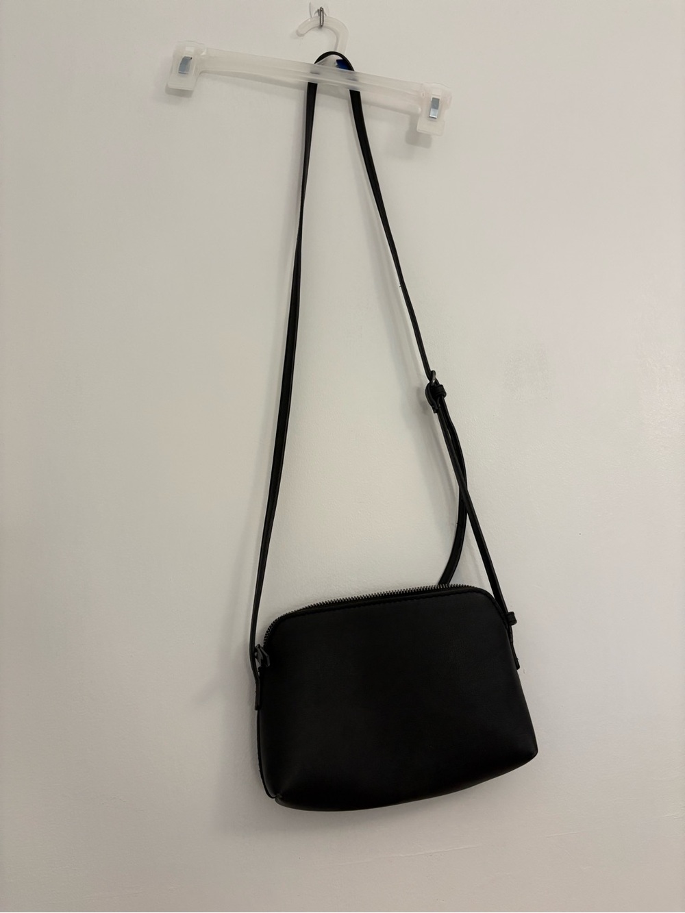 Universal Threads Small Black Crossbody Purse